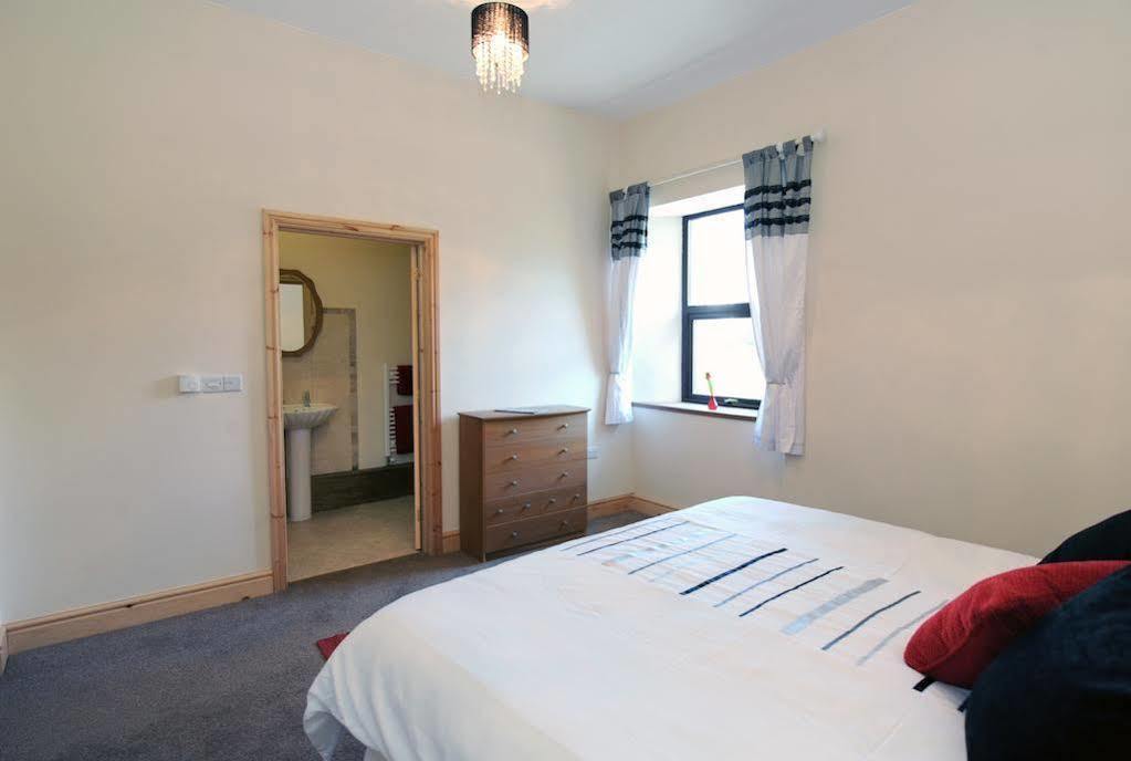 Bed and Breakfast Old Police House Haverfordwest Exteriér fotografie